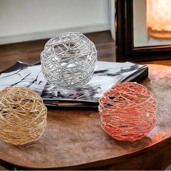 ❤️3 Metal decorative dining balls NWOT - Picture 1 of 3